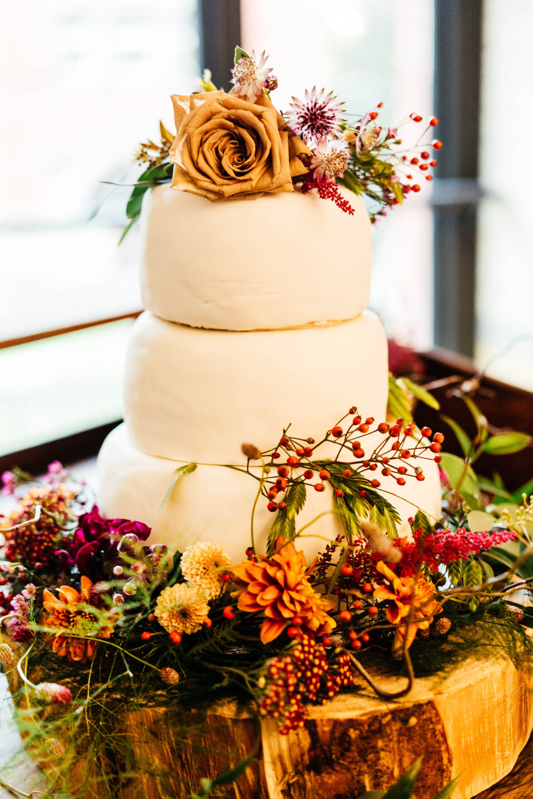 Naomi and Chris's alternative autumn wedding by Hannah Hall Photography